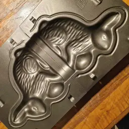 shortbread bunny cake tin