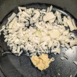 Ingredients: onion, garlic