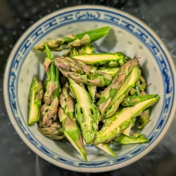 Ingredients: green asparagus tips, halved
