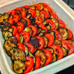 Layer: eggplants and tomatoes