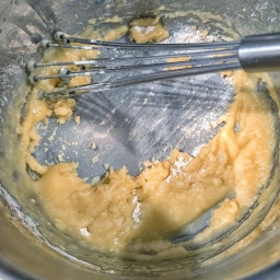 butter and flour for the Béchamelsauce
