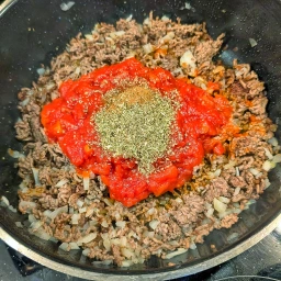 ground beef, tomatoes, spices
