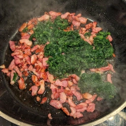 Speck mit Spinat