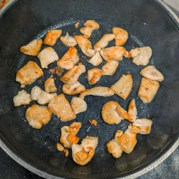 Fried chicken breast pieces