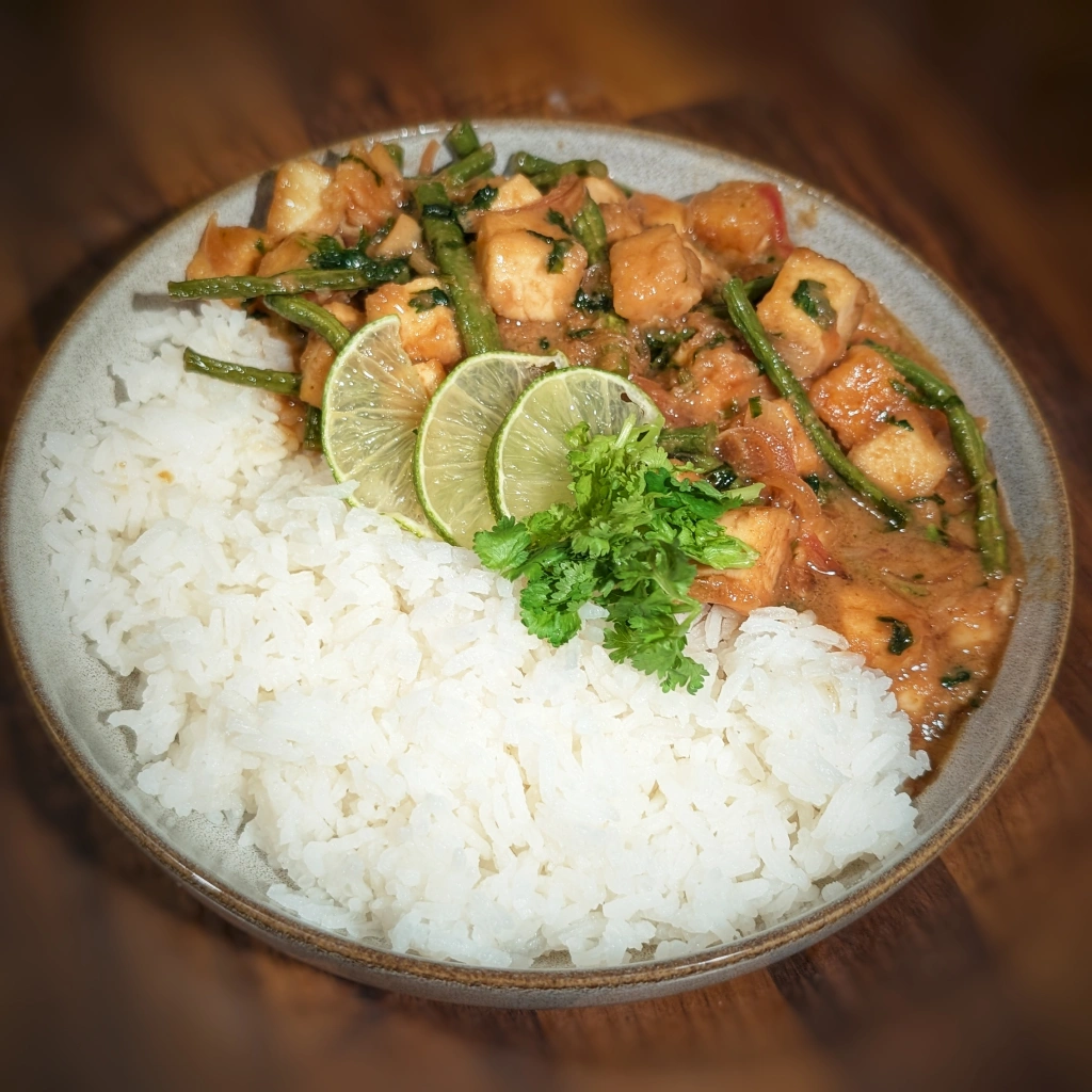 Thai Green Curry with Tofu and Yardlong Beans