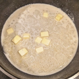 Sauce mit Butter abbinden