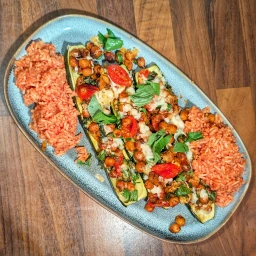 Finished dish: Stuffed zucchini with chickpeas