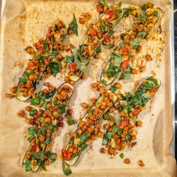 Zucchini with chickpea filling