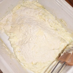Egg, butter, quark, lemon zest, vanilla sugar, flour, semola
