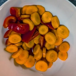 Zutaten: Karotten und Paprika